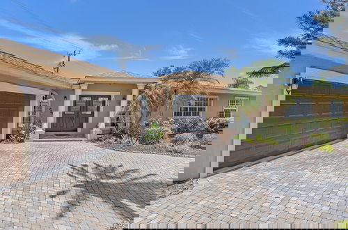 Foto 49 - Paradise Palace 4 Bedroom Home by RedAwning
