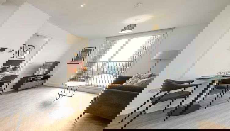 Photo 1 - Designer Waterside Flat