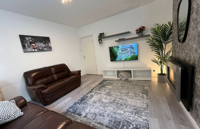 Elegant 3 Bedroom Flat with Garden Oasis - Foto 19