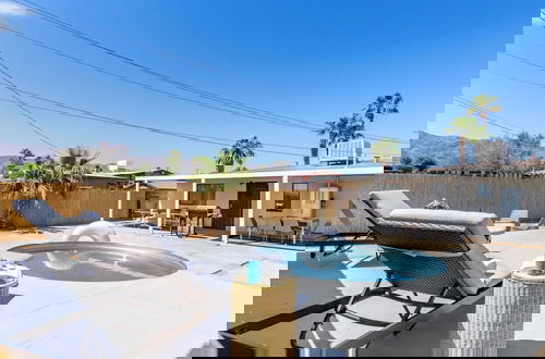 Foto 9 - Carmella by Avantstay Modern Jtree Home w/ Large Outdoor Area!