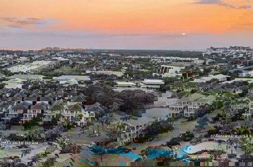 Photo 56 - Carmine by Avantstay 2022 Remodeled Destin Home