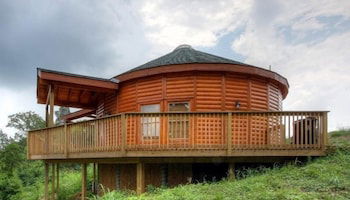 Photo 1 - Heavenly View 2 Bedroom Cabin by RedAwning
