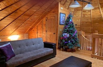 Photo 8 - Heavenly View 2 Bedroom Cabin by RedAwning