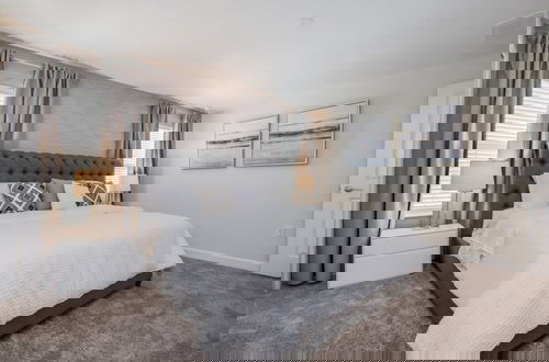 Foto 4 - Storey Lake Resort 4 Bed With Private Pool 4 Bedroom Townhouse by RedAwning