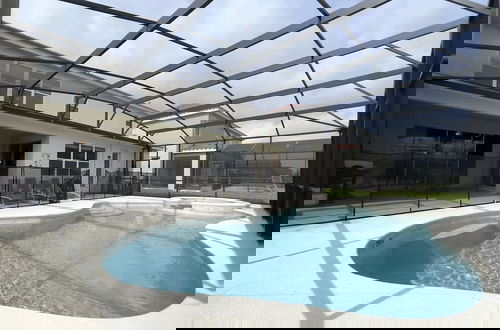 Foto 3 - Luxury 13 Bedroom Disney Villa Pool SPA Game Room WI-FI 13 Villa by RedAwning
