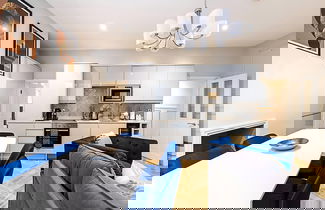 Photo 3 - Beautiful Two Bedroom Abode in Notting Hill