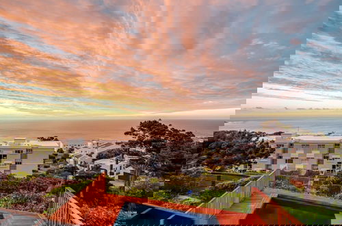 Foto 26 - Stylish Holiday Apartment w Private Pool 180 Views Malibu