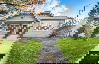 Foto 1 - Bold Bright 4BR 3 5full Baths Near Riverwalk Dtown