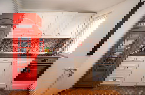 Photo 6 - Authentic Design 2bdr Apartment in Old Town