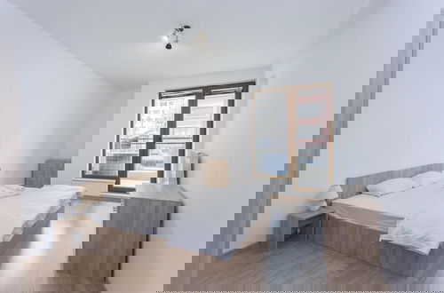 Foto 4 - Bright 1bdr Apartment Near Center - Free Parking