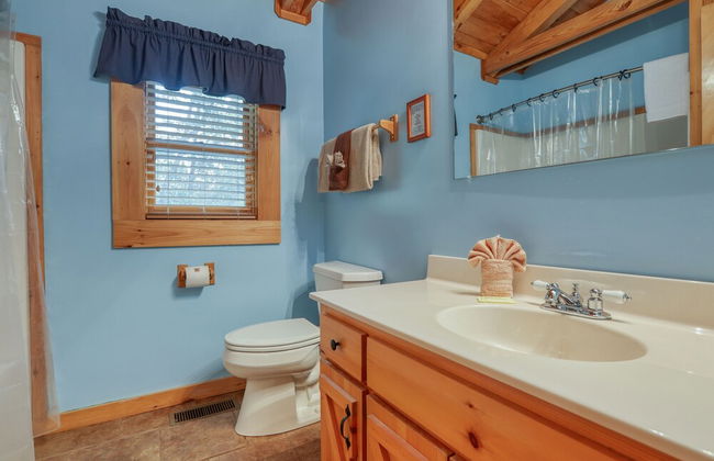Mountain View - 2 Bedrooms, 2 Baths, Sleeps 6 Cabin by RedAwning - Foto 13
