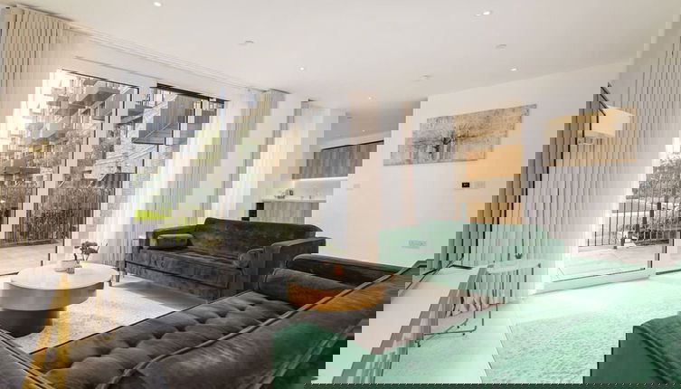 Photo 1 - Luxury Spacious Flat With Communal Gardens Parking