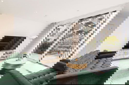 Foto 55 - Luxury Spacious Flat With Communal Gardens Parking