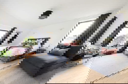Photo 1 - Stunning Home With Garden Panoramic Views