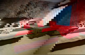 Foto 1 - Red Diamond in Naples