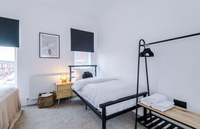 Modern & Chic Four Bedroom Home - Foto 2