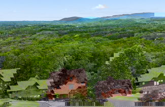 Foto 1 - Panoramic View 6 Bedroom Cabin by RedAwning