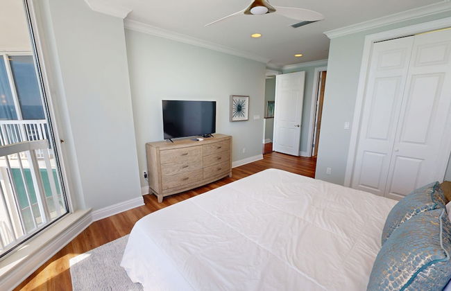Silver Beach Towers 1905e 3 Bedroom Condo by RedAwning - Photo 9