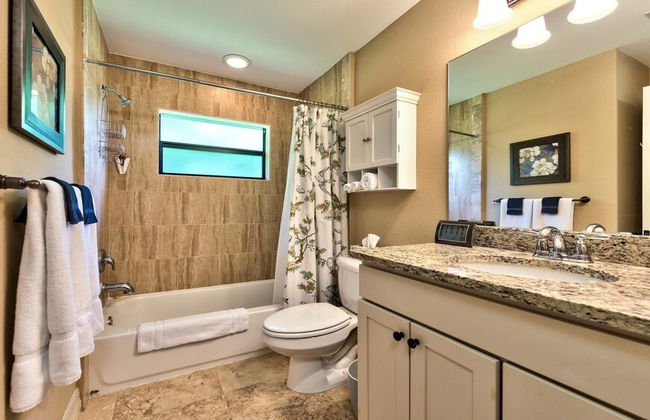 Le Monaco - Romantic 1 BR Condo Steps from 5th Ave S. Chic Coastal Retreat with King Bed and Beach Access. Perfect Location for Couples Near Dining, Shopping, and Naples Beach - Foto 15