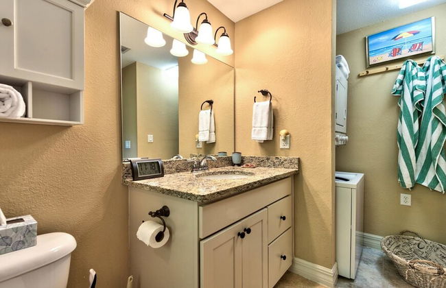 Le Monaco - Romantic 1 BR Condo Steps from 5th Ave S. Chic Coastal Retreat with King Bed and Beach Access. Perfect Location for Couples Near Dining, Shopping, and Naples Beach - Foto 14