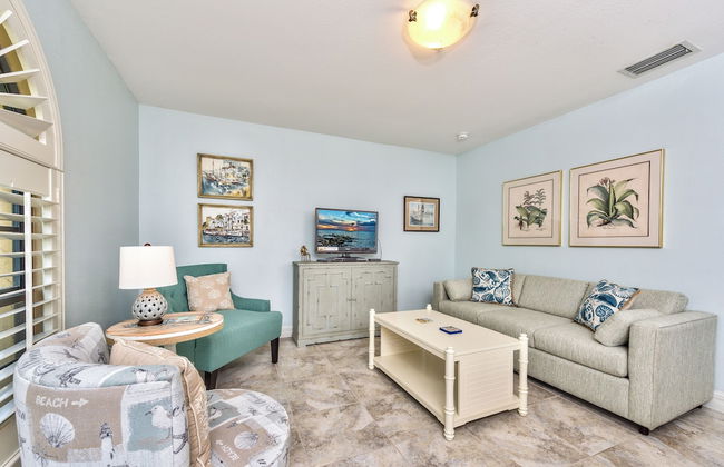 Le Monaco - Romantic 1 BR Condo Steps from 5th Ave S. Chic Coastal Retreat with King Bed and Beach Access. Perfect Location for Couples Near Dining, Shopping, and Naples Beach - Foto 12