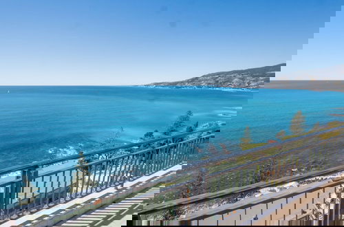 Foto 27 - Sky Sea Apartment by Wonderful Italy