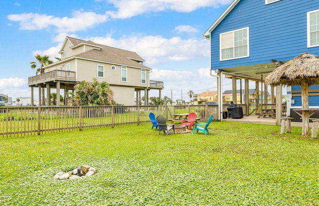 Backyard Oasis Hot Tub and 2 Shaded Decks - Photo 20