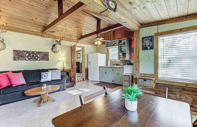 Charming Lakeview Cottage With Lake Access! - Foto 10