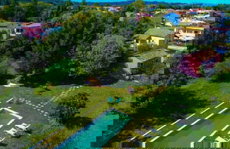 Foto 3 - Secret Garden House - Private Garden With Pool