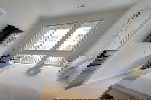 Foto 4 - Exceptional Comfort Alexandria Apartment