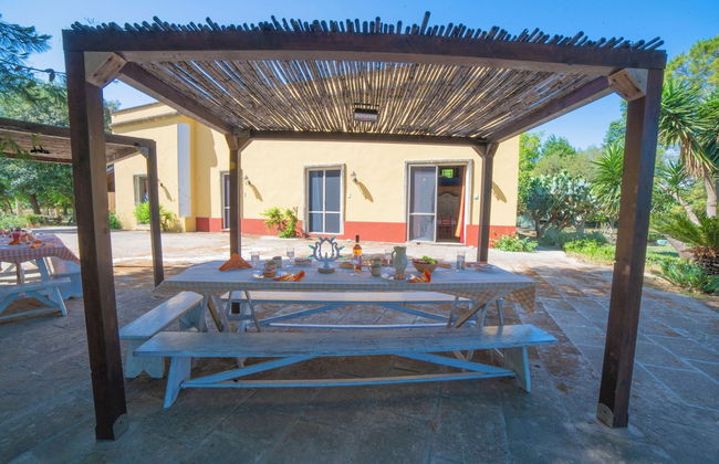 Masseria Le Palmentelle Pool And Garden - Photo 36