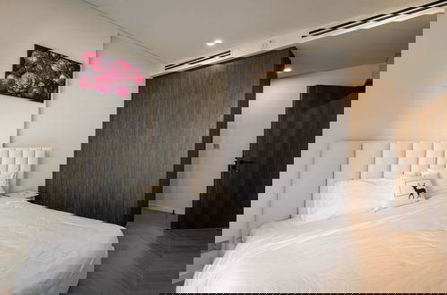 Photo 19 - The LUMIERE Riverside Residence
