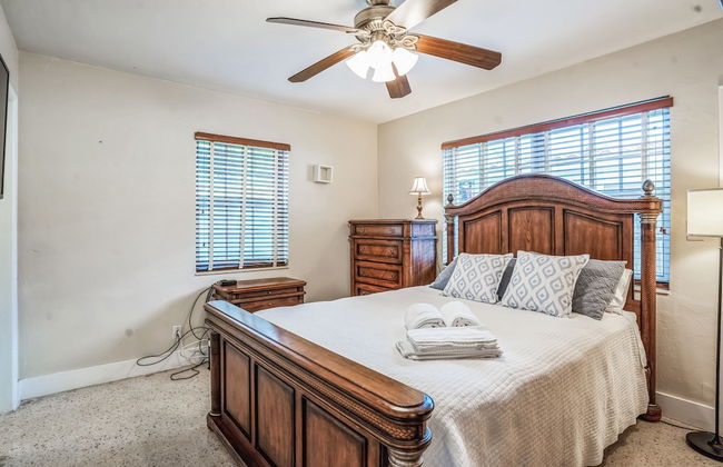 Beautiful Comfy Home With Private Hot Tub Close To Beach 2 Bedroom Home by RedAwning - Foto 4