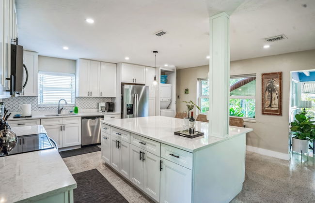 Beautiful Comfy Home With Private Hot Tub Close To Beach 2 Bedroom Home by RedAwning - Foto 6