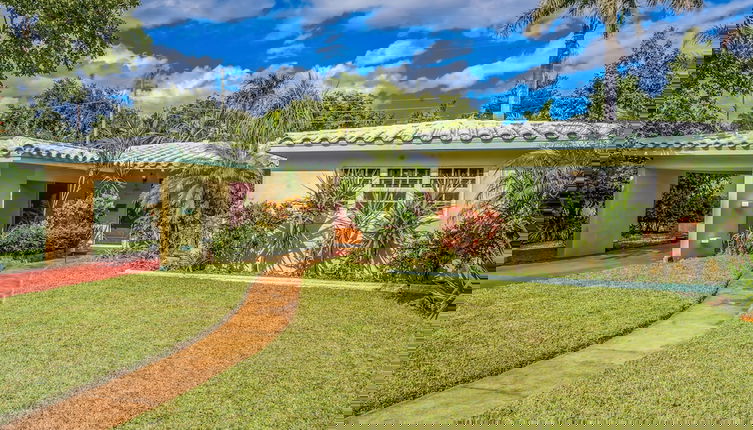 Foto 1 - Beautiful Comfy Home With Private Hot Tub Close To Beach 2 Bedroom Home by RedAwning