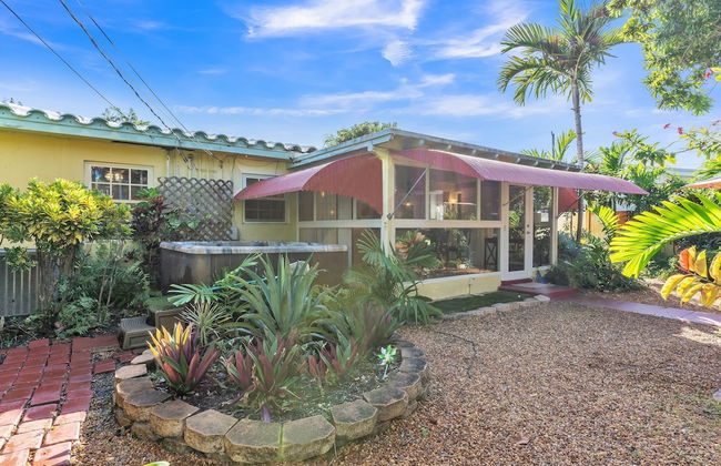 Beautiful Comfy Home With Private Hot Tub Close To Beach 2 Bedroom Home by RedAwning - Foto 21