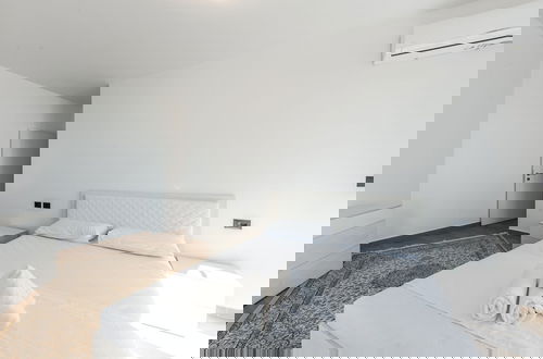 Photo 8 - White Hill Suite by PS