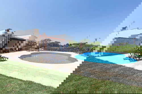 Photo 18 - Villa Dei Re With Pool Sauna And Jacuzzi
