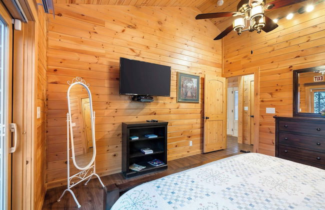 Teals Treasure Secluded Lakeside Cabin for 8! - Foto 4