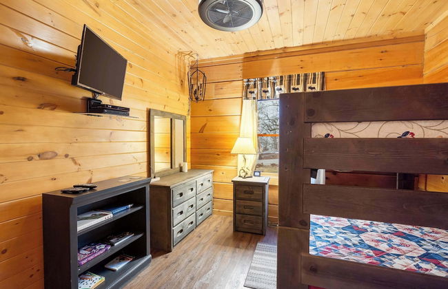 Teals Treasure Secluded Lakeside Cabin for 8! - Foto 3