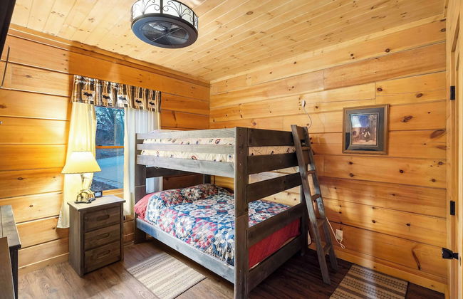 Teals Treasure Secluded Lakeside Cabin for 8! - Foto 2