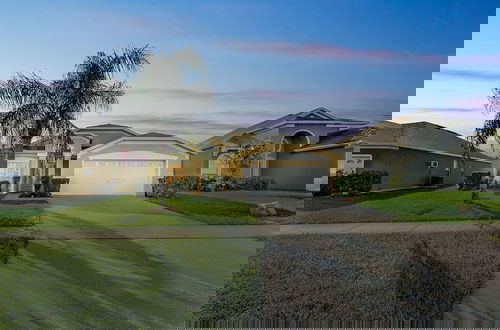Foto 48 - Vacation Resort Home Right Outside Of Disney World Parks With Private Pool 4 Bedroom Home by RedAwning