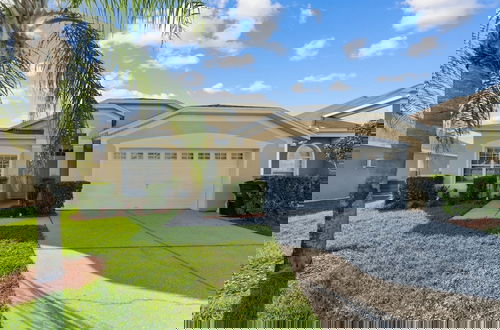 Foto 46 - Vacation Resort Home Right Outside Of Disney World Parks With Private Pool 4 Bedroom Home by RedAwning