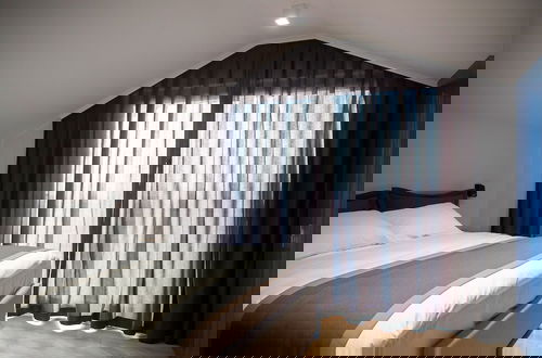 Foto 1 - Antique Hills