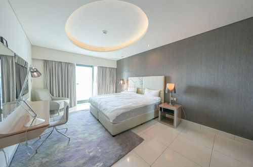 Photo 8 - Yogi - Amazing 2BR Apt With Burj Khalifa Views