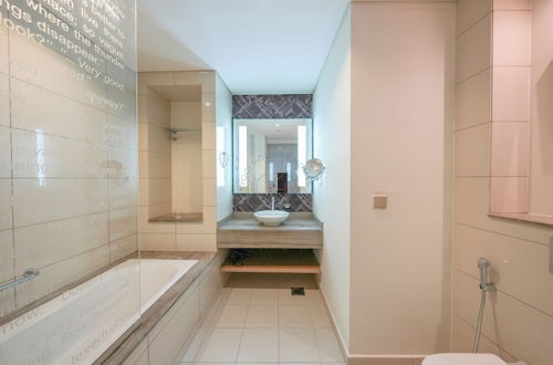 Photo 31 - Yogi - Amazing 2BR Apt With Burj Khalifa Views