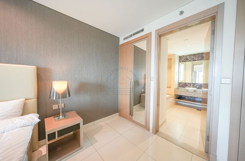 Photo 12 - Yogi - Amazing 2BR Apt With Burj Khalifa Views