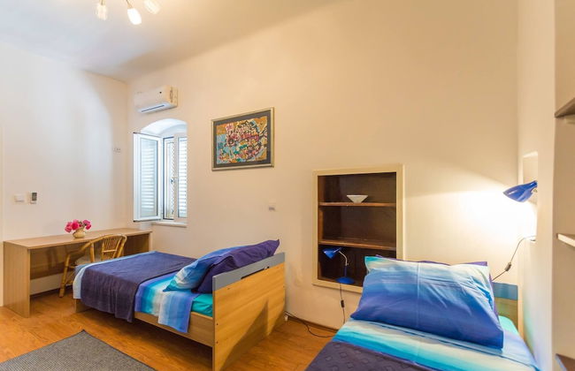 Dvori With Garden, Free Parking Next To Sea - Photo 4