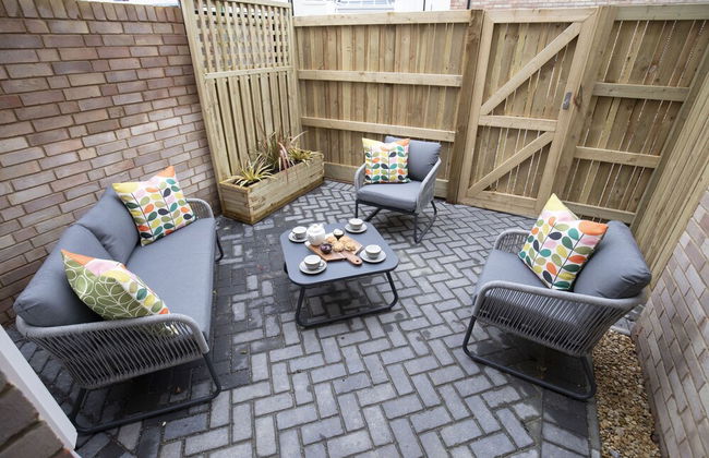 Elliot Oliver - Exquisite 2 Bedroom Apartment With Garden, Parking & EV Charger - Foto 14