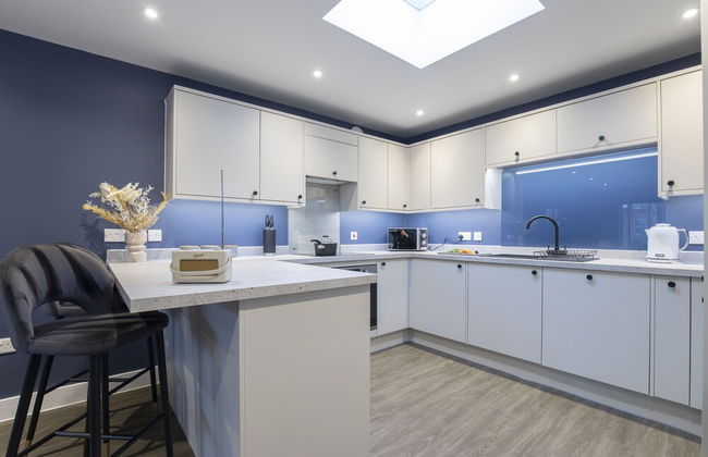 Elliot Oliver - Exquisite 2 Bedroom Apartment With Garden, Parking & EV Charger - Foto 5